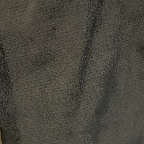 Athleta Trekkie North Mid Rise Black Bermuda shorts size 4 - Picture 8 of 14